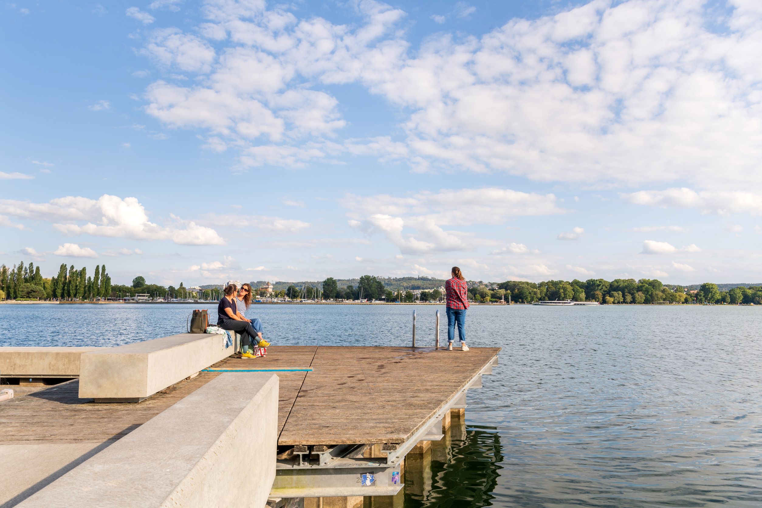 Biel, Beau Rivage, Uferweg und Freifläche (Beispiel See- und Flussufer-Projekt Tiefbauamt Kanton Bern), Bild: B. Devènes, 2021