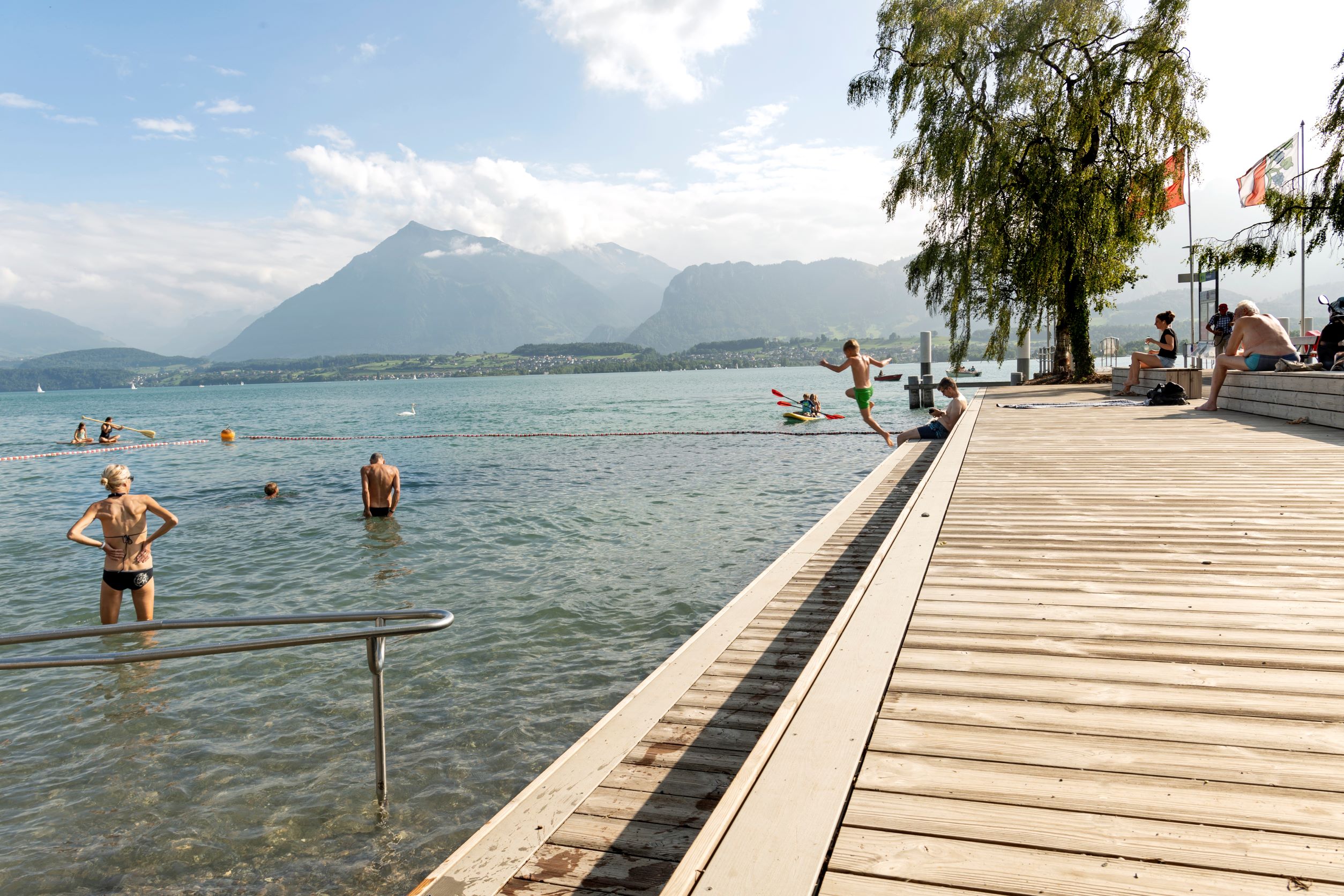 Hilterfingen, Ländtematte, Freifläche (Beispiel See- und Flussufer-Projekt Tiefbauamt Kanton Bern), Bild: B. Devènes, 2021