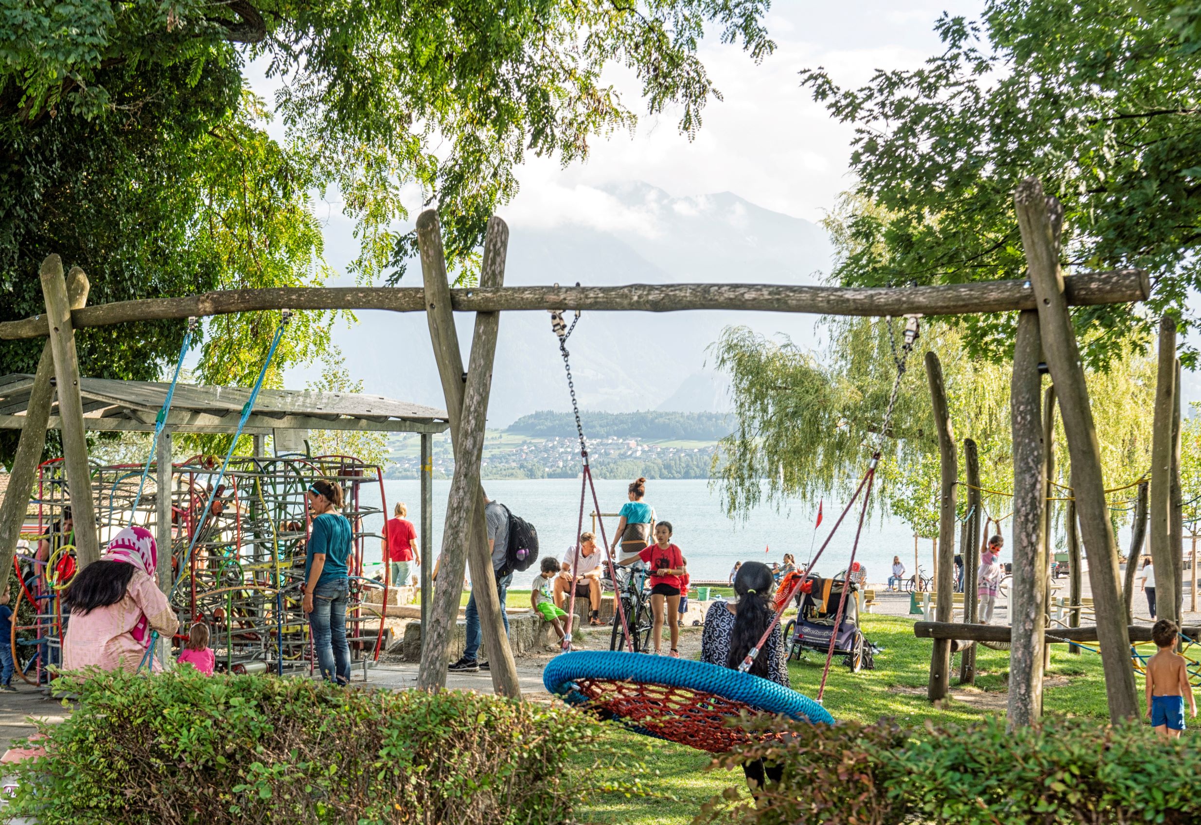 Hilterfingen, Ländtematte, Freifläche (Beispiel See- und Flussufer-Projekt Tiefbauamt Kanton Bern), Bild: B. Devènes, 2021