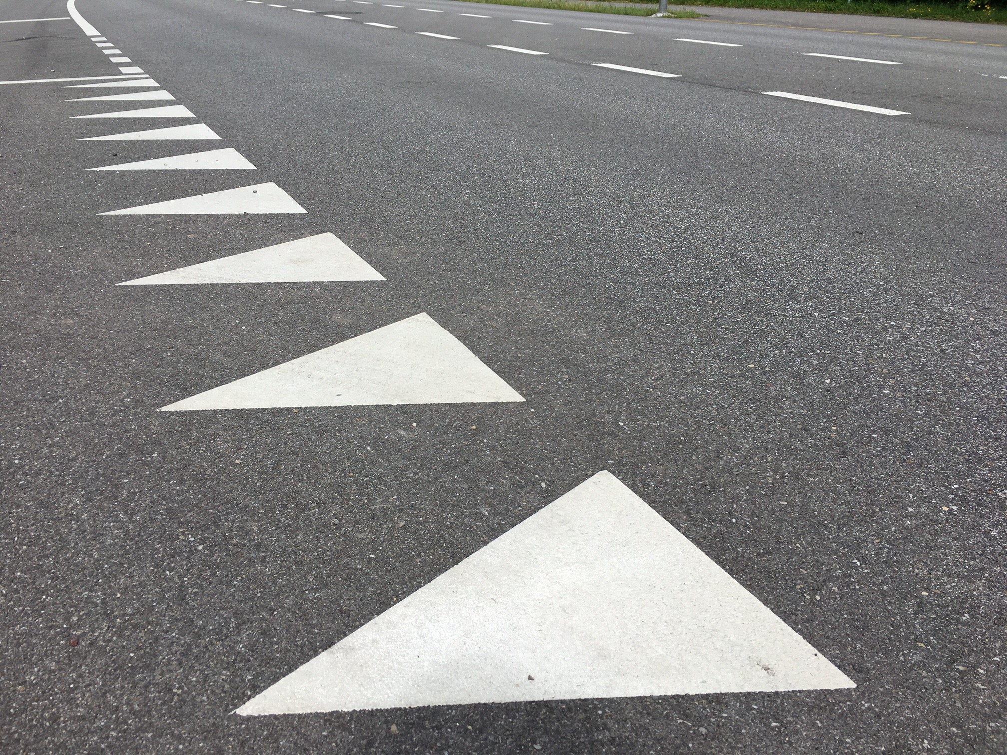 Signalisation, panneaux indicateurs et marquage